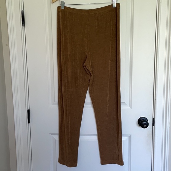 Chico's Travelers Women’s Slinky Pull On Straight Leg Pants Camel L - Picture 4 of 8